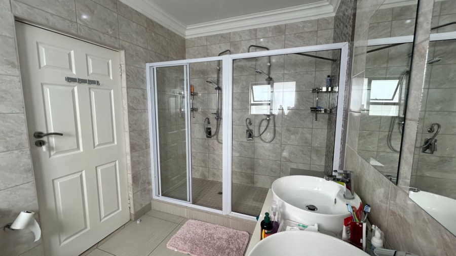 4 Bedroom Property for Sale in Wild Olive Estate Free State